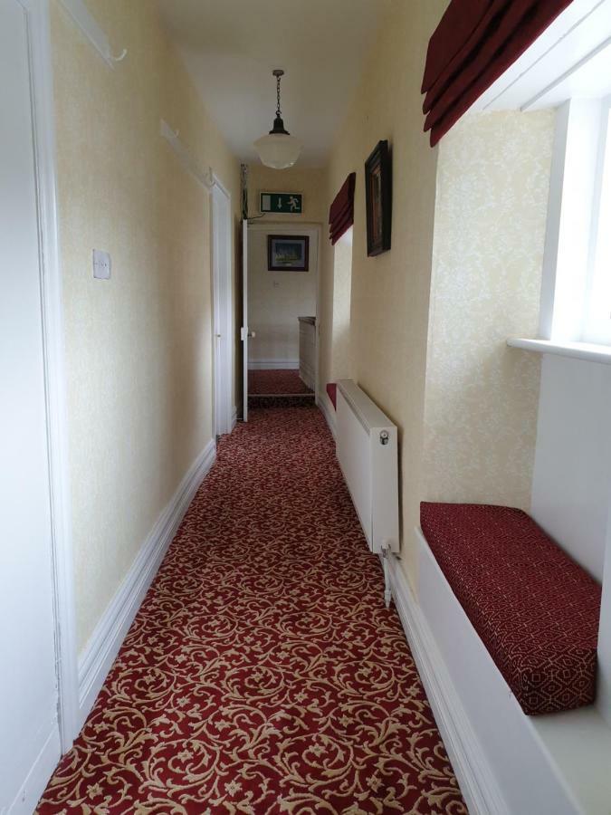 The Bounty Bar Guesthouse Trim Dış mekan fotoğraf